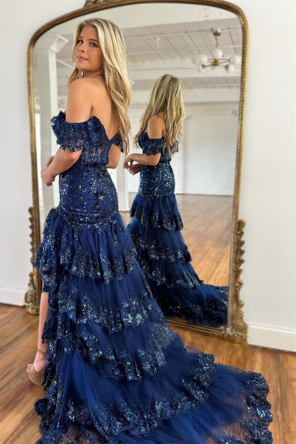Vestido de fiesta largo tipo sirena con hombros descubiertos, apliques y abertura de Weitese